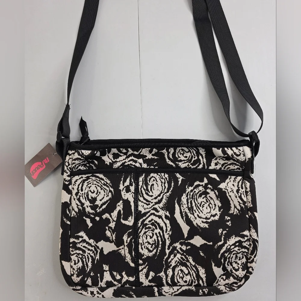 Nupouch black from
